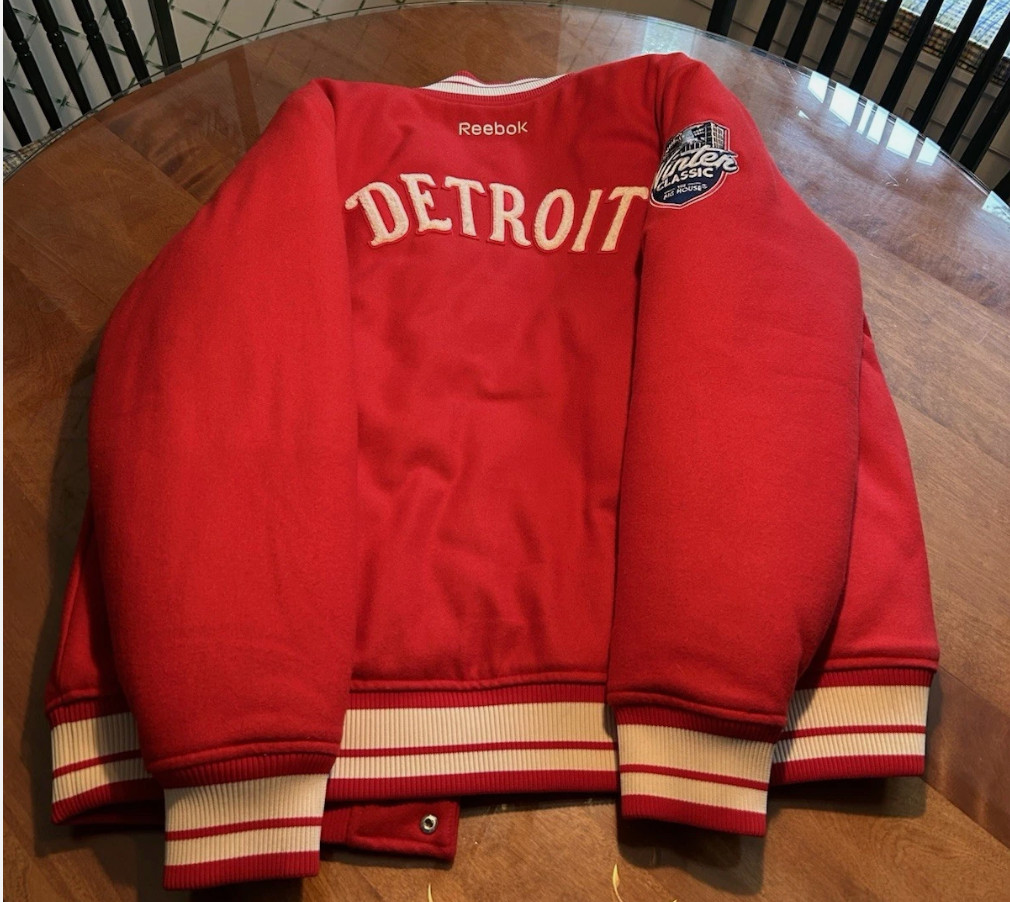2014 Reebok Detroit Red Wings Winter Classic Coach Jacket NHL Hockey, Large.