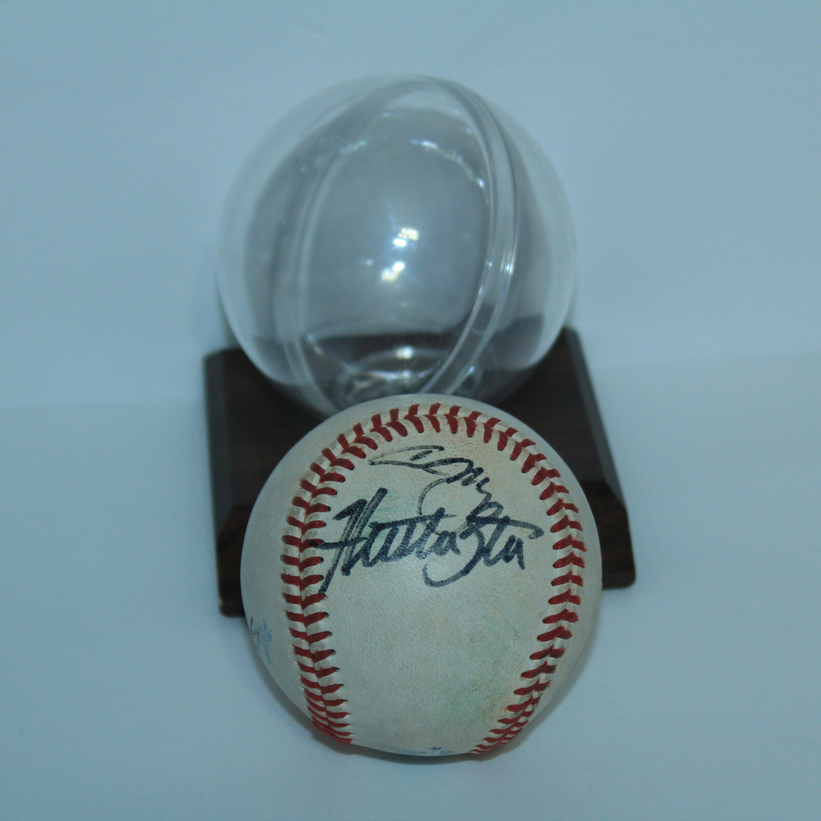 VERY COOL BIG 12 NCAA CHAMPIONSHIP 3-PLAYER SIGNED BASEBALL IN DISPLAY DOME