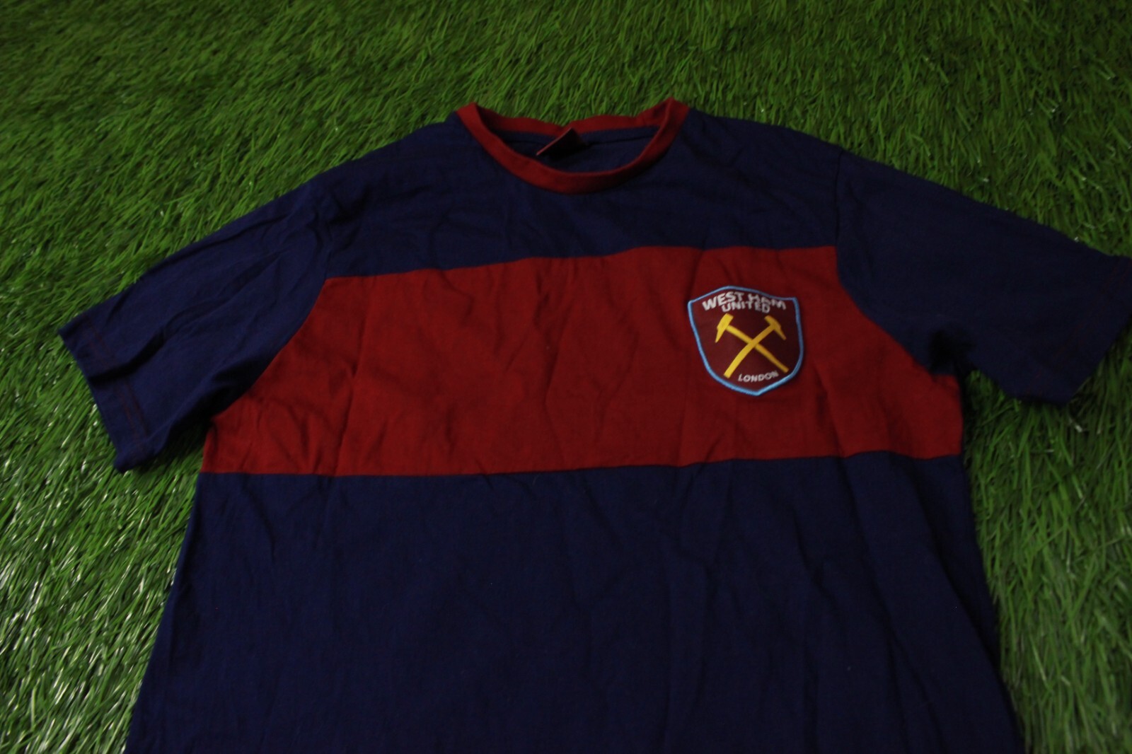 WEST HAM UNITED FOOTBALL SOCCER SHIRT JERSEY FAN TEE OFFICIAL PRODUCT SIZE S