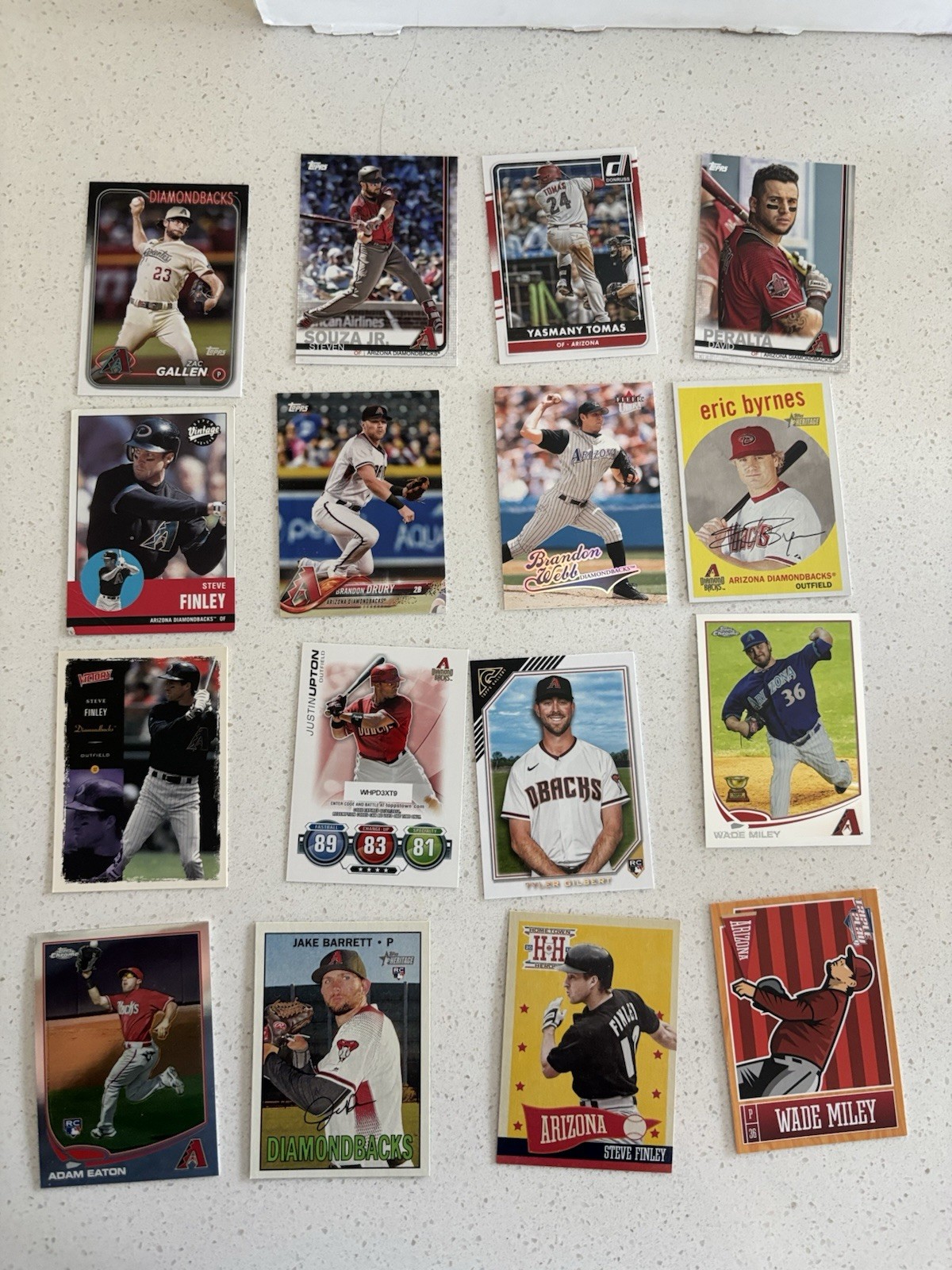 Lot Of 3200 Arizona Diamondbacks Justin Upton, Steve Finley Curt Schilling, More