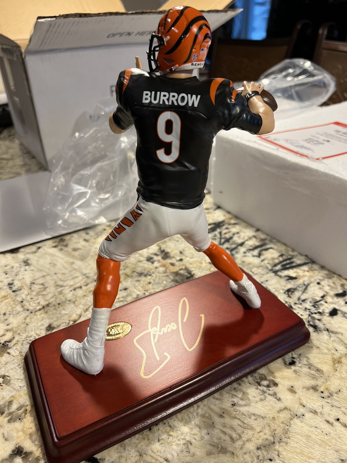 Danbury Mint Cincinnati Bengals Joe Burrow Sculpture Figurine – 595 of 2500