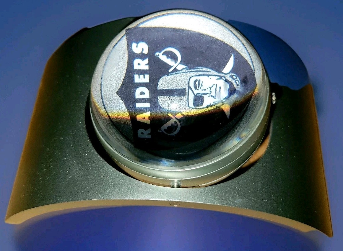 Rare Vtg. 2002 NFL Raiders Desk Tabletop Magnifier Glass Ball Spinner Clock READ