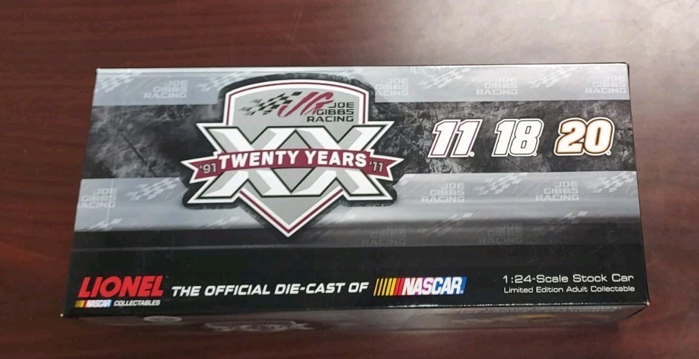2011 Limited Issue Kyle Busch Autographed 1:24 Toyota Camry #18 M&M’s 1 of 809!