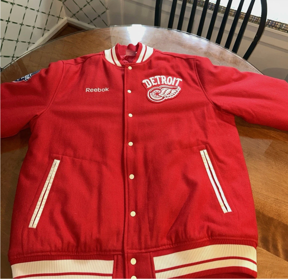 2014 Reebok Detroit Red Wings Winter Classic Coach Jacket NHL Hockey, Large.