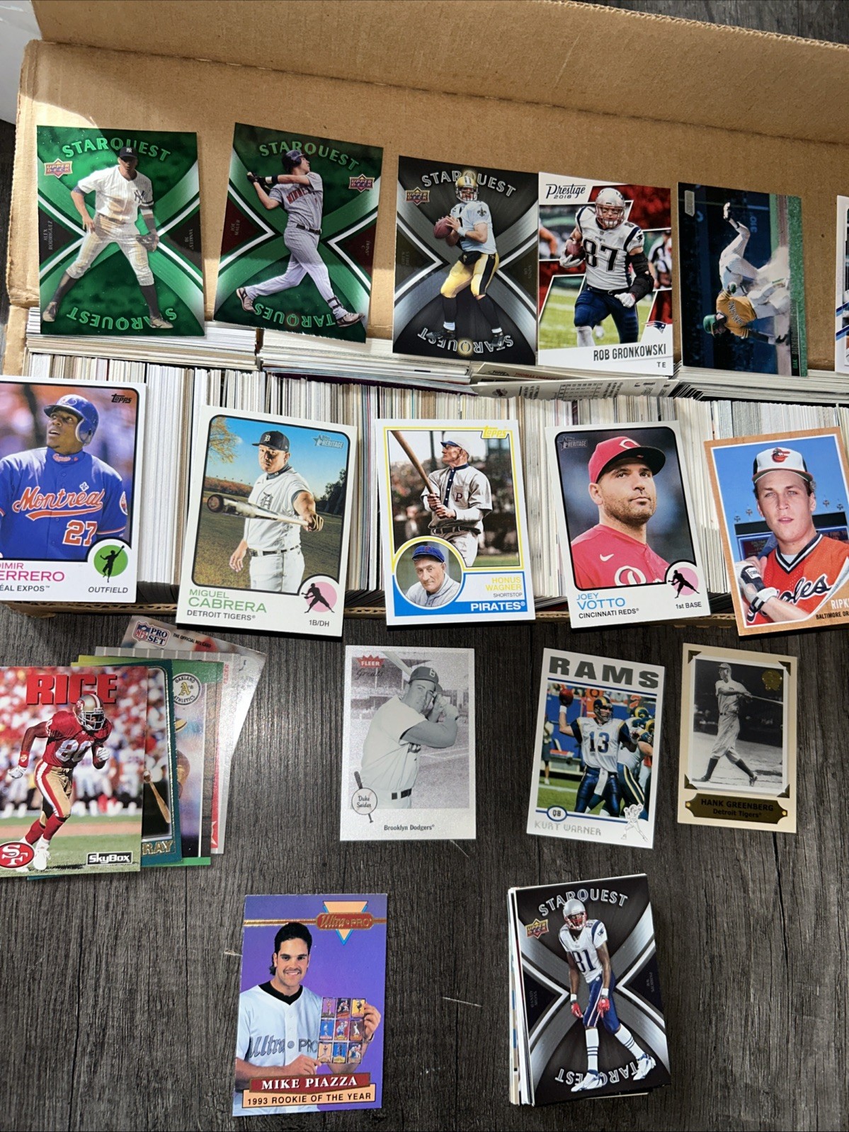 Lot of roughly 1000 MLB NFL NBA Stars and HOF cards various sets and years!