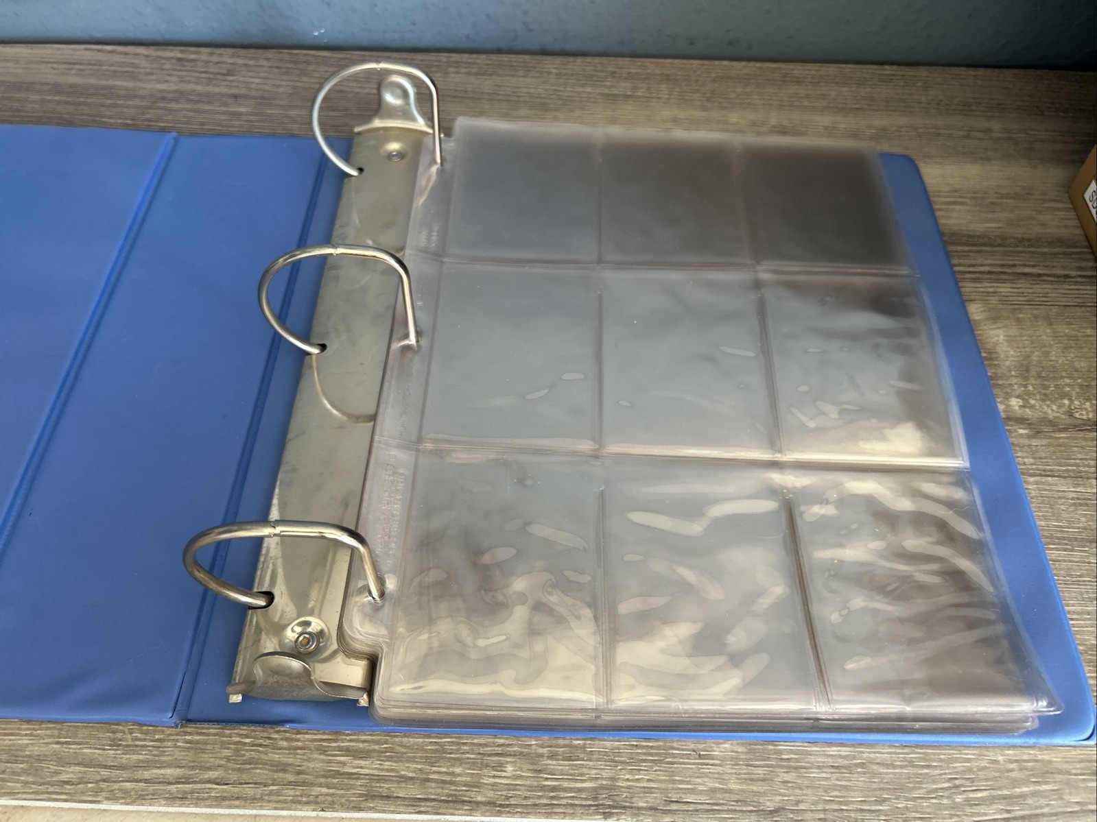 Baseball Card Collection Album 3″ D-Ring Binder with 15 Empty Pages 135 Cards