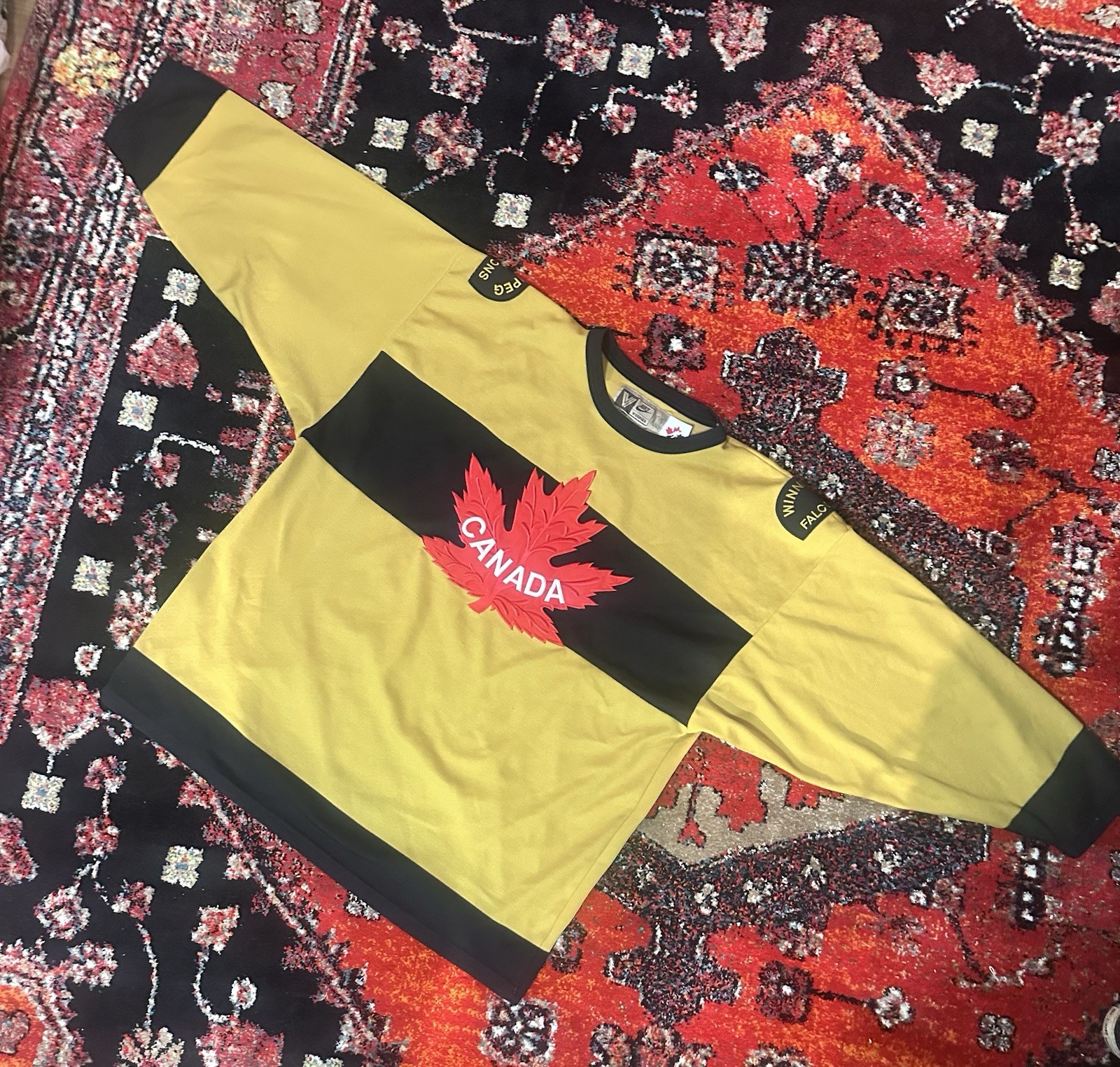 Nike Winnipeg Falcons Hockey Jersey XXL Gold Black Red Team Canada (Vintage)