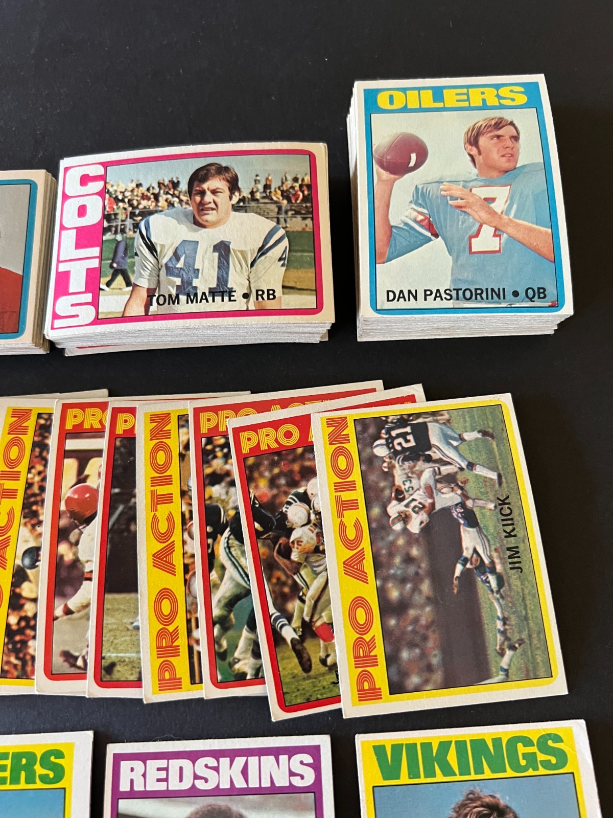 1972 Topps FB- lot of 200 diff. – Stars, hofers, specials, checklists++- ex/mt-