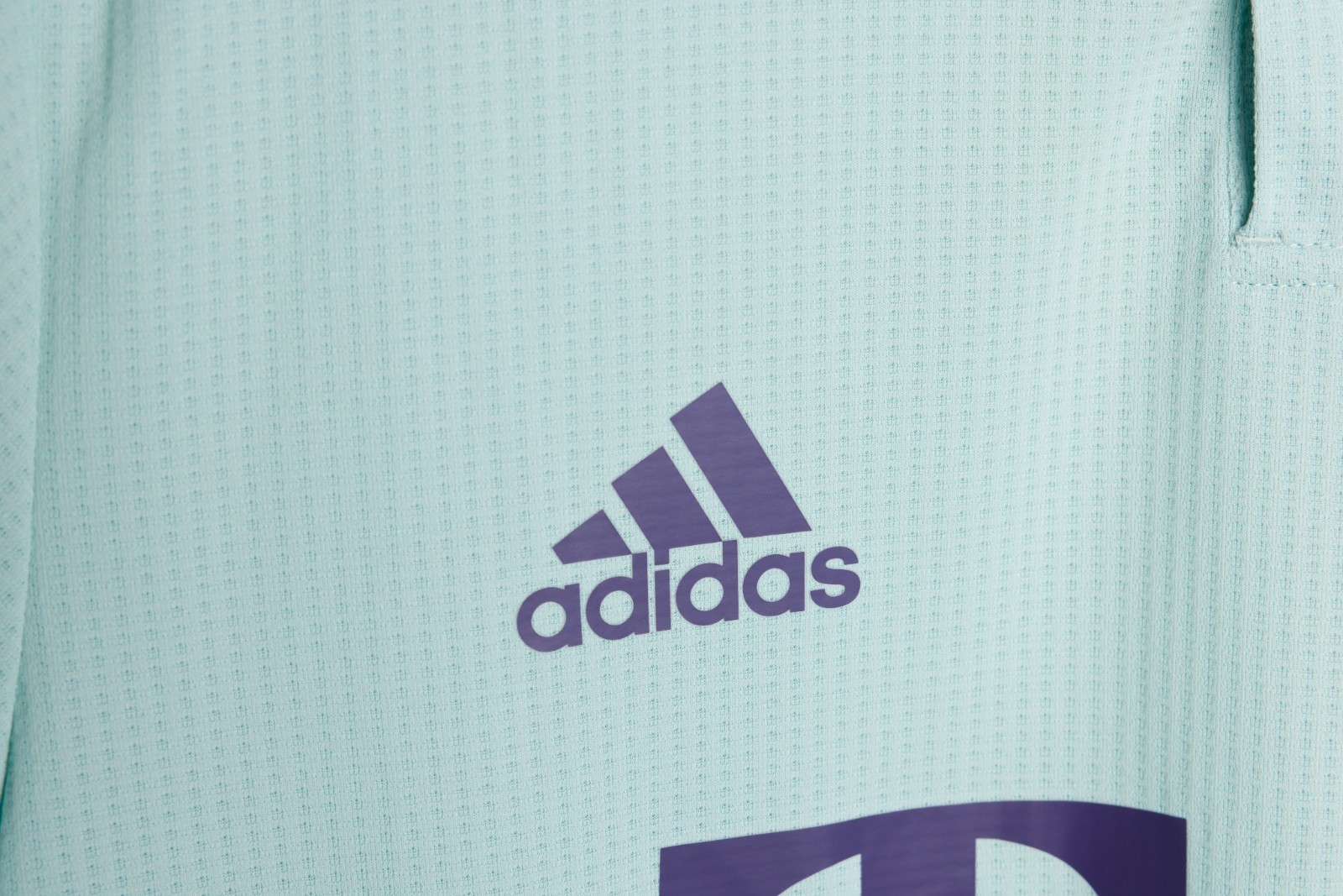 Bayern Munich 2018-19 Away Authentic Jersey – Size M