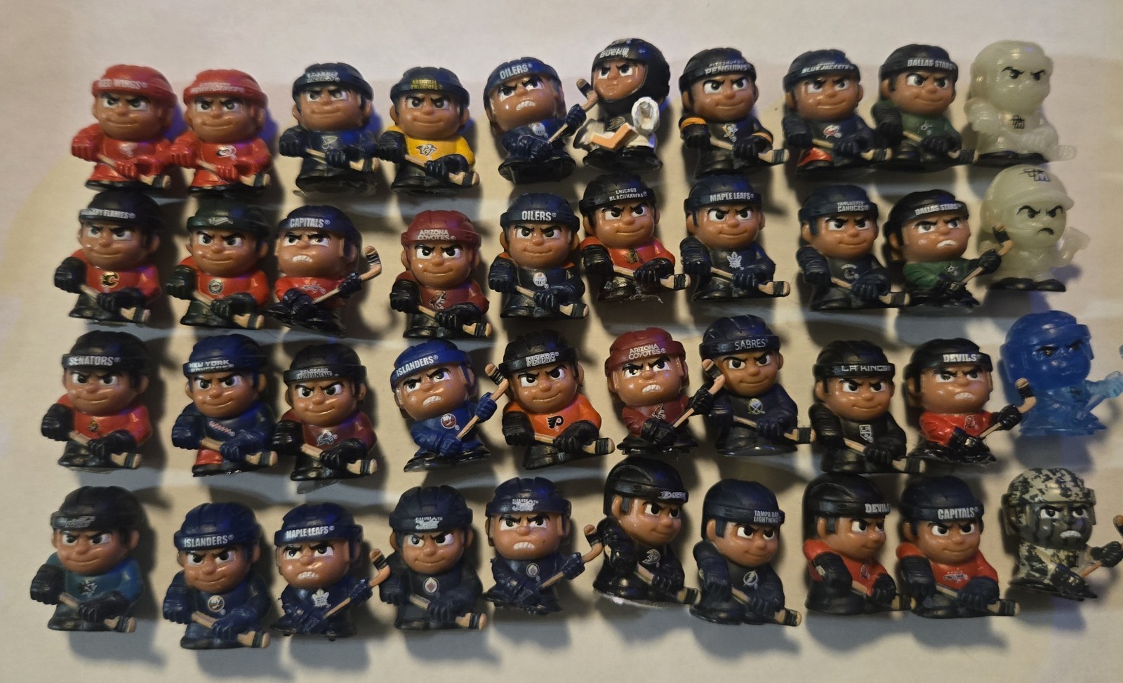 NHL TeenyMates Mini Hockey Player Figures Lot(40) Assorted, some rares