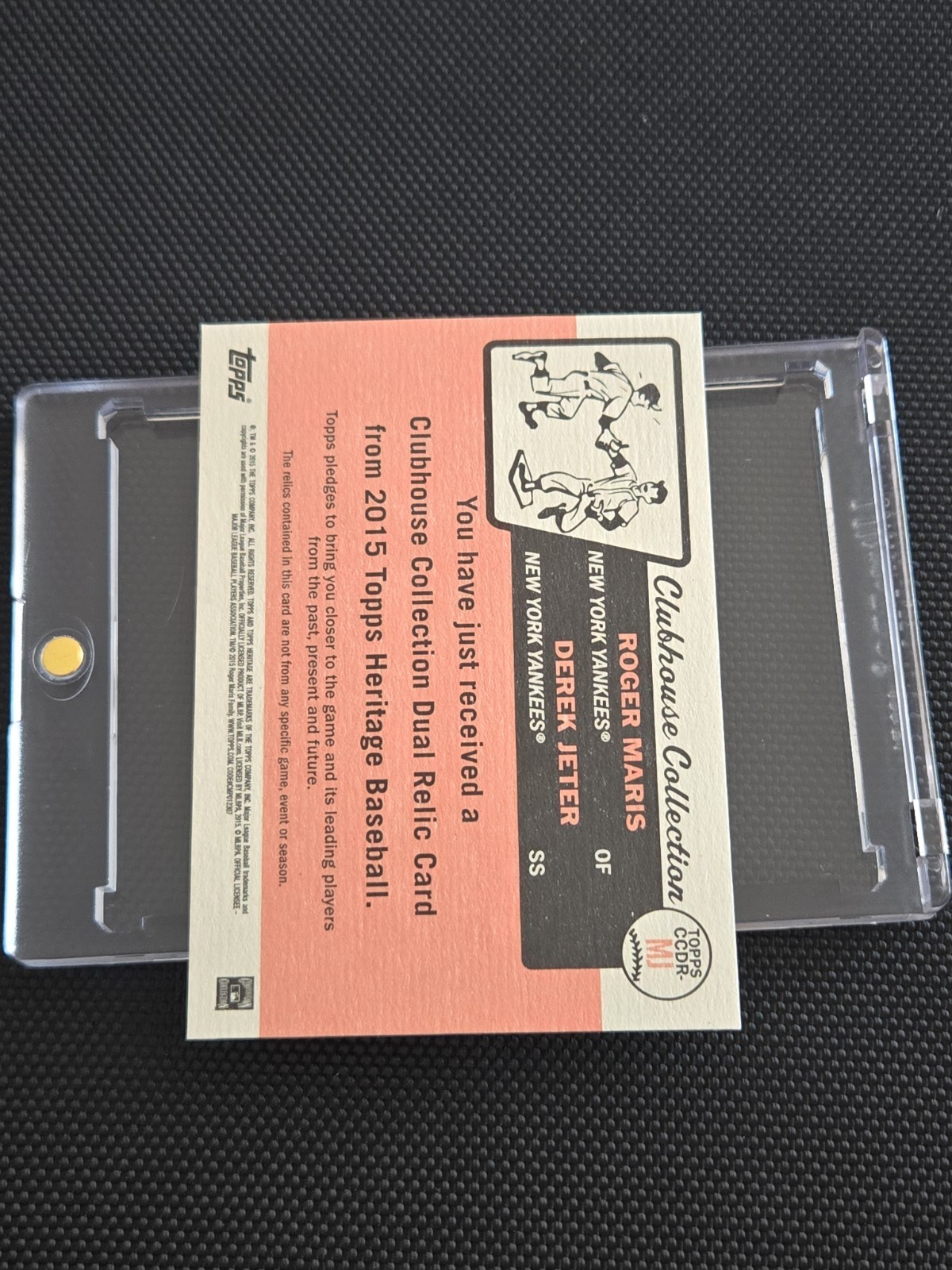 2015 Topps Heritage – Clubhouse Collection Dual Relics Derek Jeter, Roger Maris