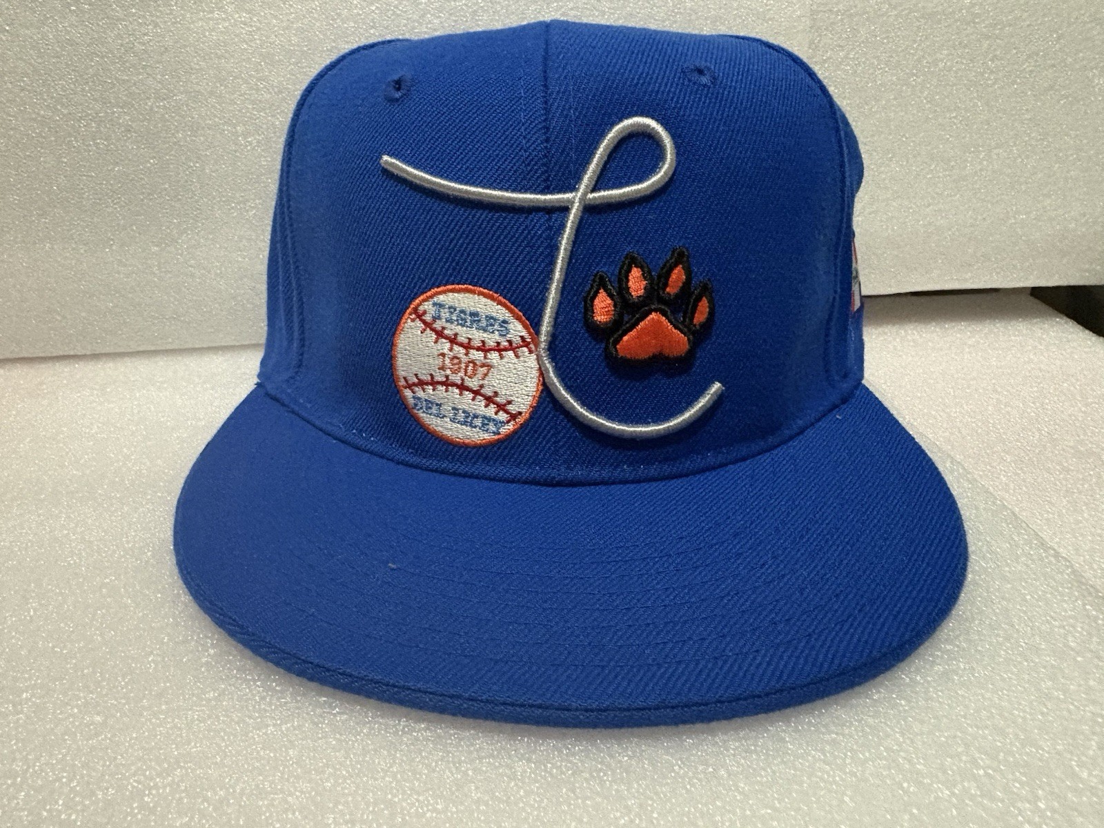 Latin League Los Tigres Del Licey Dominica SIZE 7 Fitted Hat