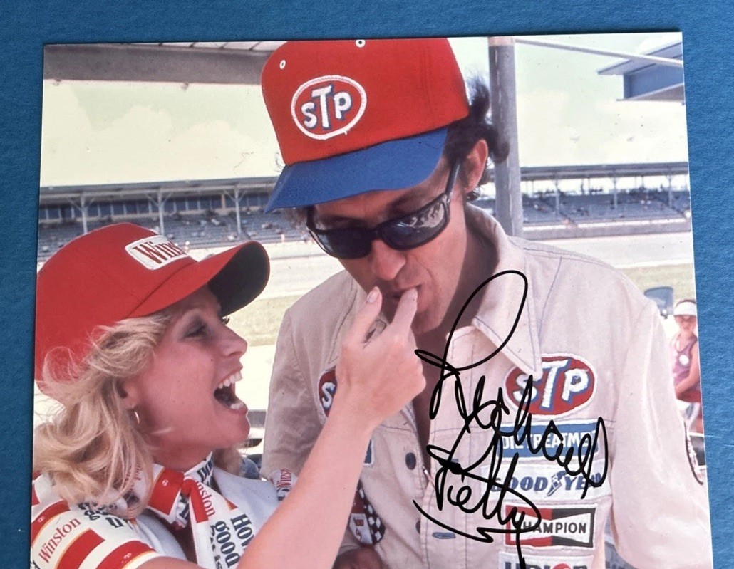 RICHARD PETTY Happy Birthday Signed PSA Authentic 8×10 Photo Autographed#43 STP