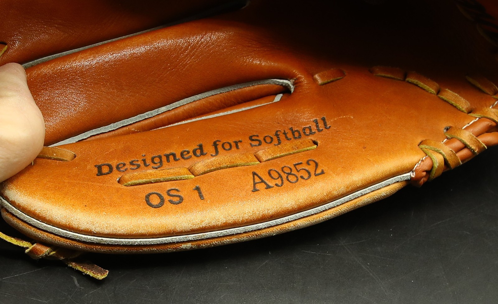 Wilson LHT Softball Glove Optima Gold A9852 13″ Mitt 0S1 Dual Hinge Cowhide