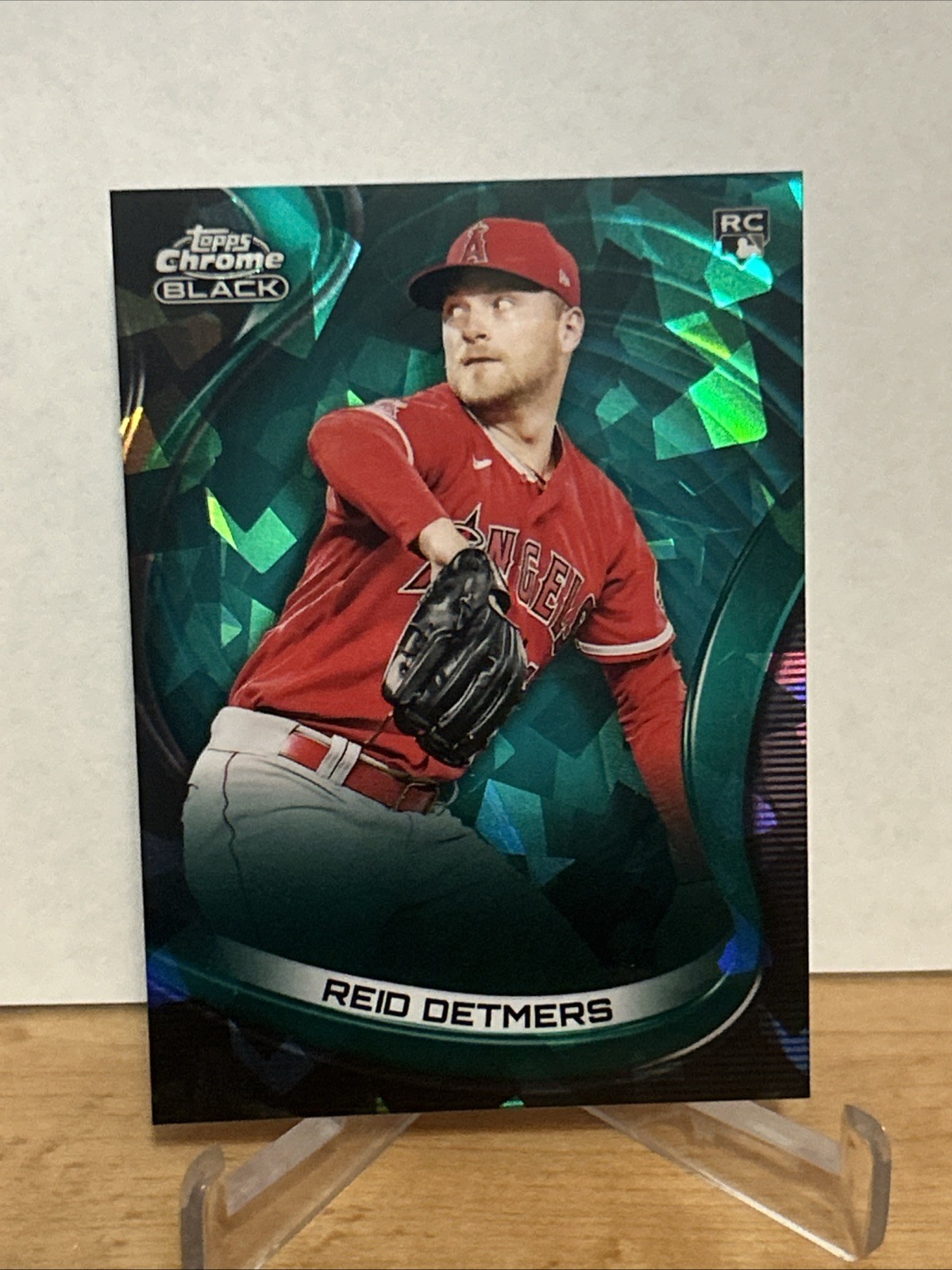 2022 Topps Chrome Black – Reid Detmers #29 Green Atomic Refractor /99 (RC)