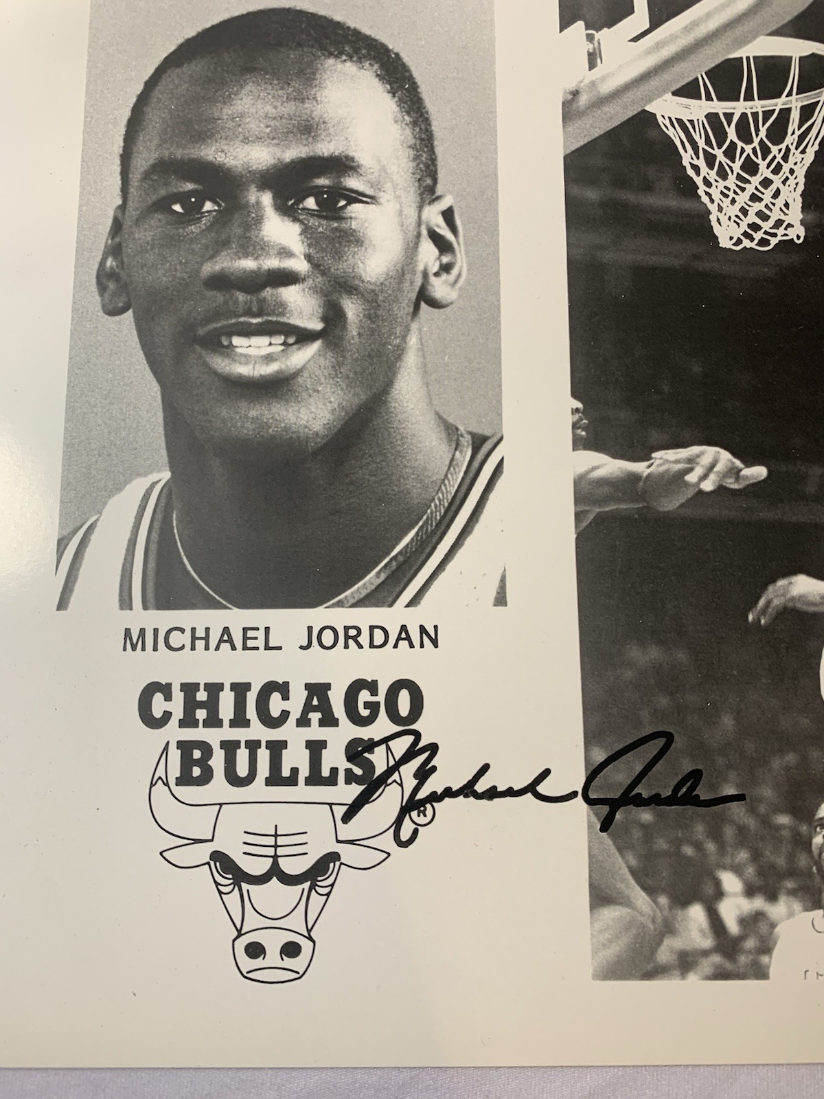 Vintage Chicago Bulls Michael Jordan black & white basketball photo 8x10in.