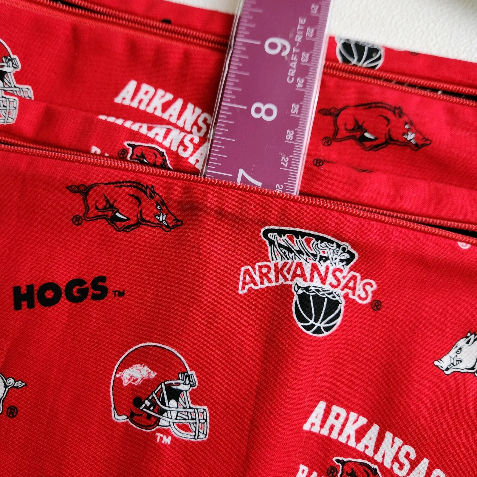 Arkansas Razorbacks Cloth 20″Cross Body Shoulder Bag 2 Zippered Pouches 1 Open