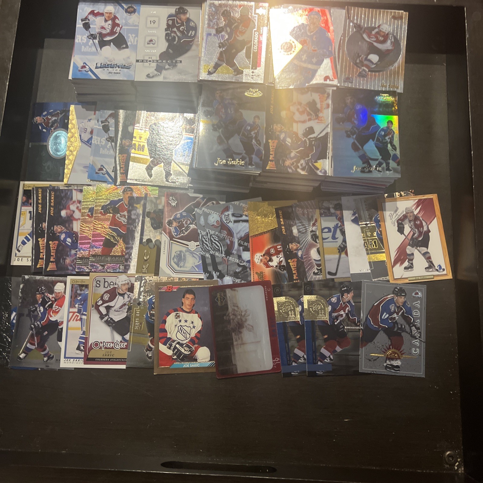 Lot of 800++ Approximately Joe Sakic Cards Great Mix Avalanche Nordiques