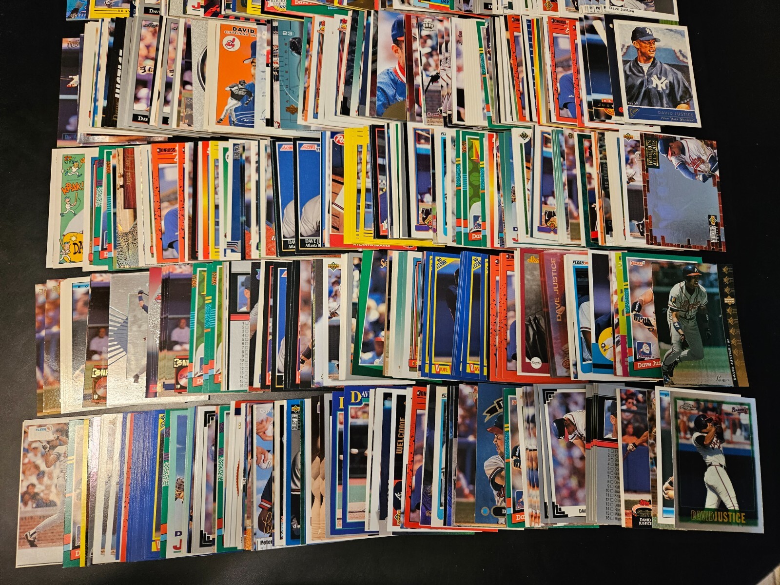 Huge Lot of 800 Dave Justice Baseball Cards – Inserts, Base, Parallels, Many RCs