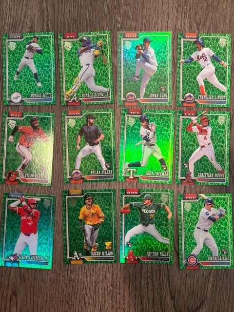 Topps Series 1 2026 Easter Green Holiday Foil You Pick complete your set Mclean