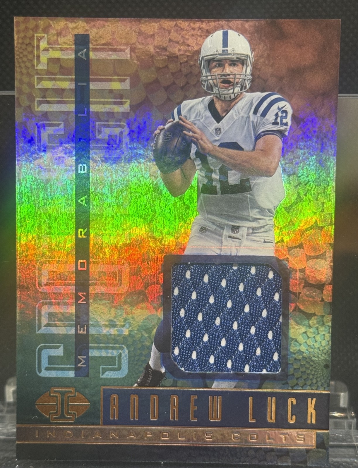 2017 Panini Illusions – Spotlight Memorabilia Andrew Luck #SP-AL (MEM) Colts