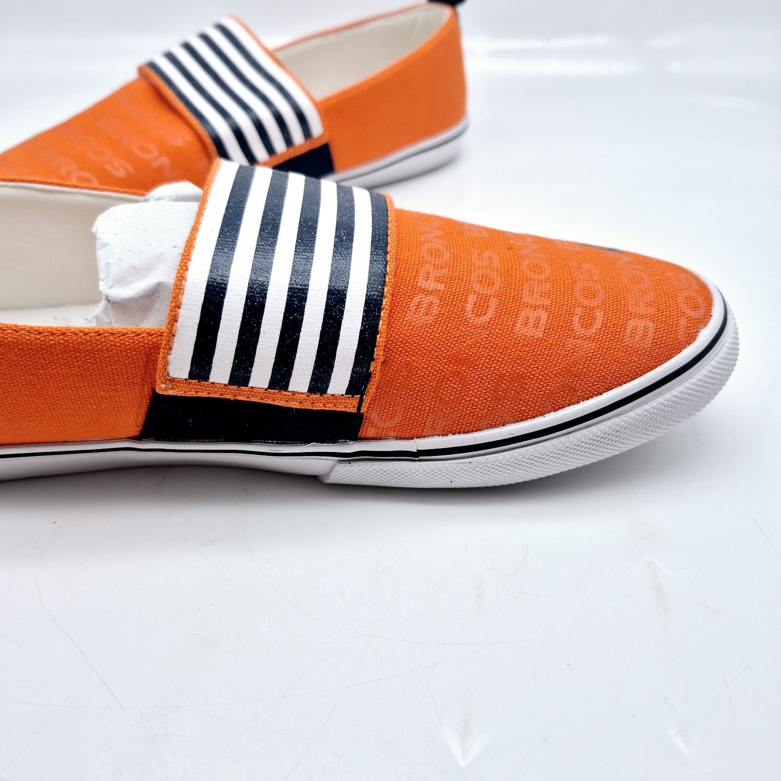 Denver Broncos NFL Womens Slip On Shoes Size 8.5 Flap Orange New