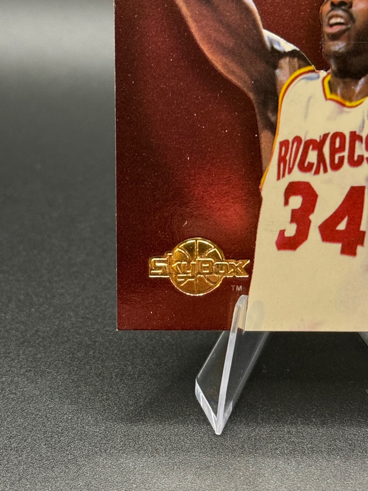 1994-95 Skybox – The Center Stage Hakeem Olajuwon #CS1- Houston Rockets NG1