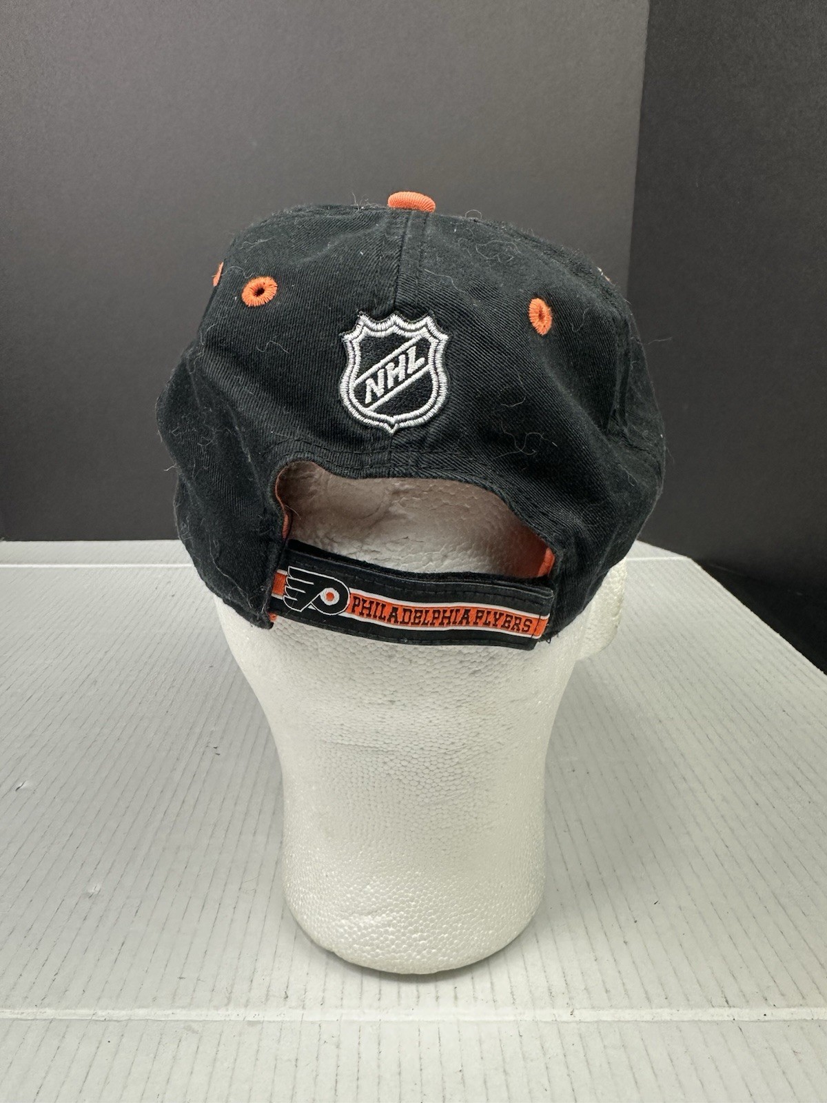 CCM Philadelphia Flyers NHL Face Off Apparel Fitted Hat One Size Fits All