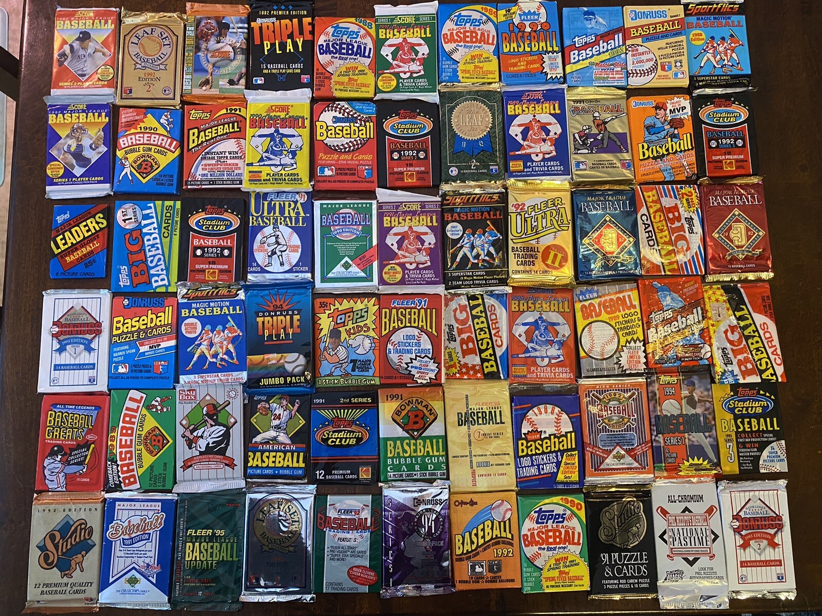 Huge Wholesale Lot of 1000 Unopened Old Vintage Baseball Cards in Packs
