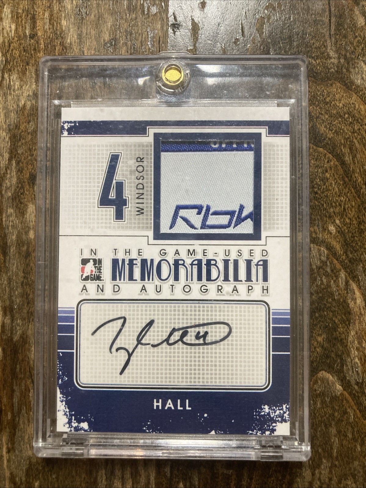 2014-15 in the Game Used Game-Used Jersey Auto Taylor Hall 1/1
