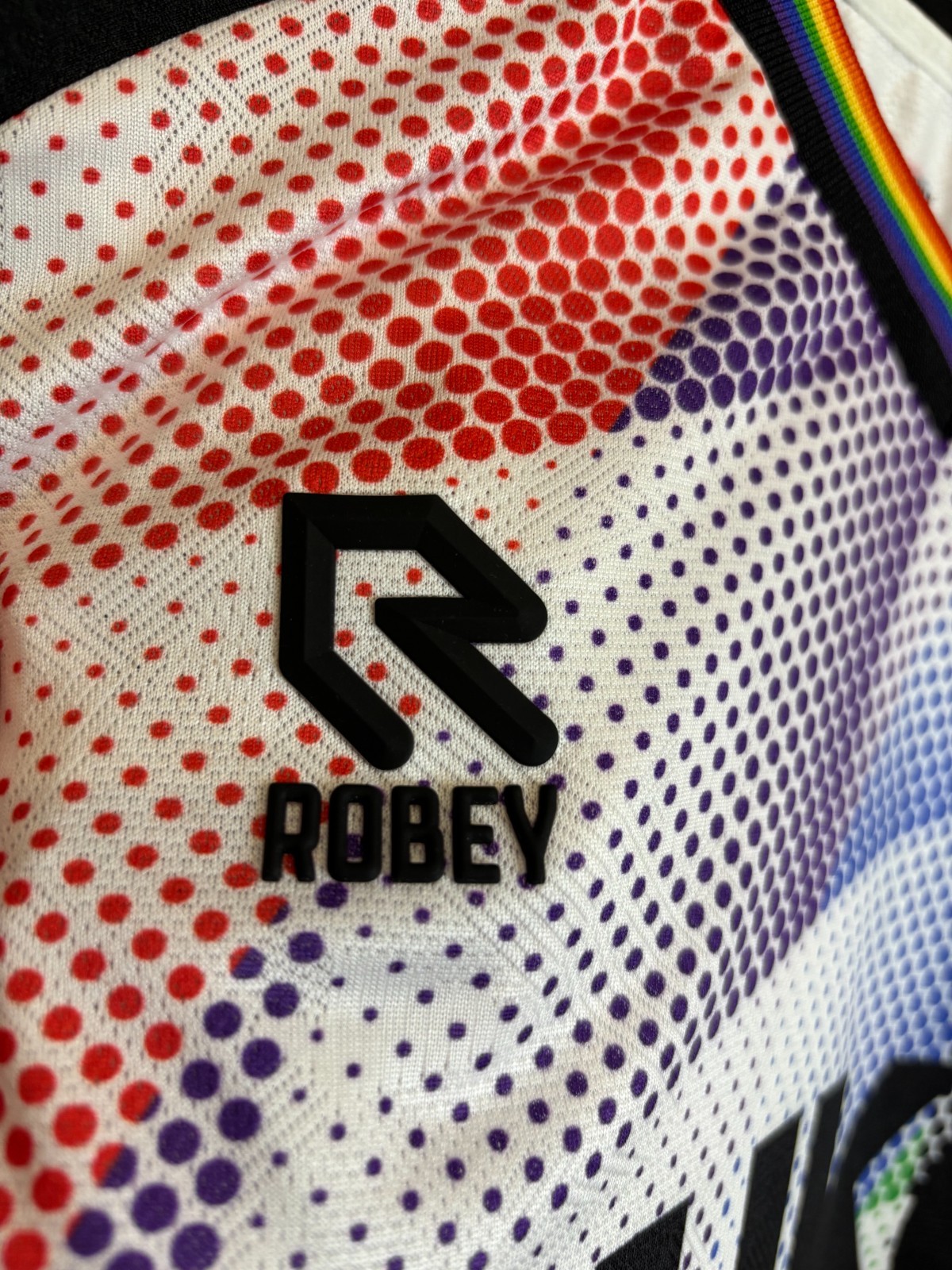 SC Telstar Spesial T-Shirt 2021-22 Pride Robey Size M #Alltogetherchallenge