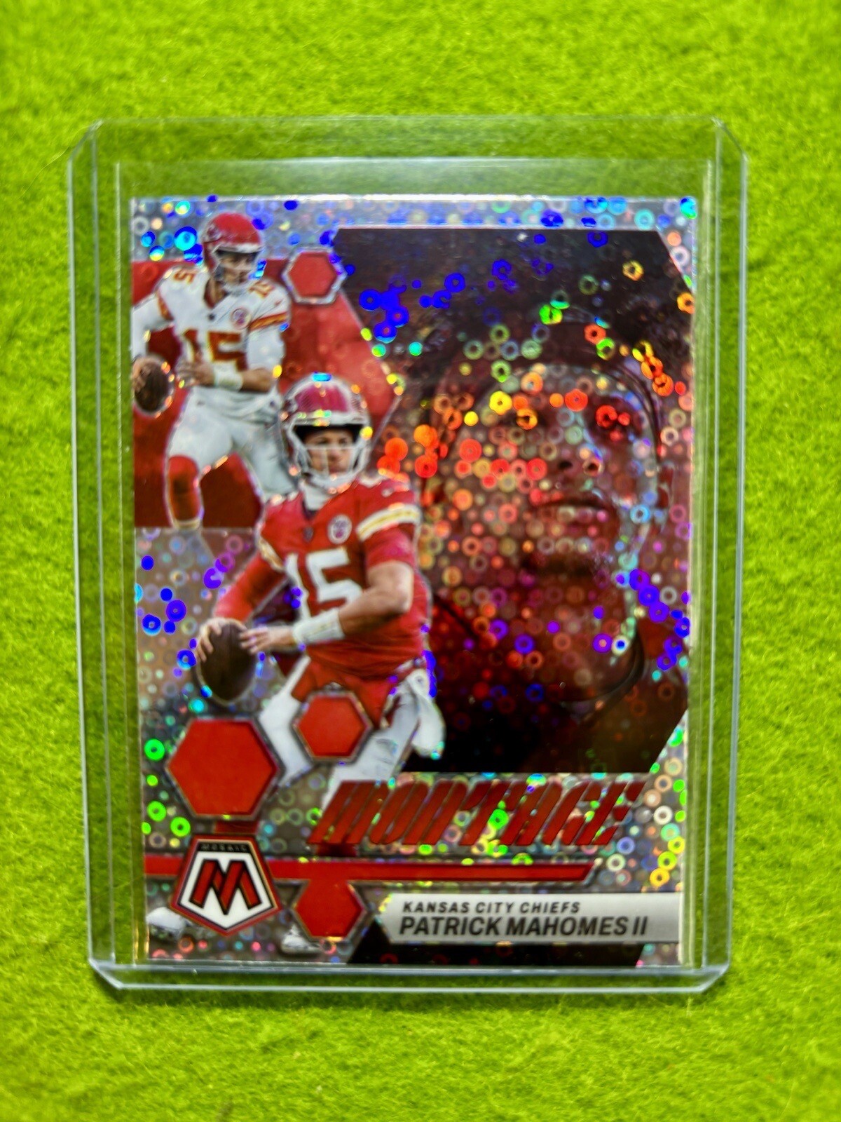 Patrick Mahomes SILVER PRIZM MOSAIC NO HUDDLE DISCO CARD 2023 Mosaic CHIEFS SP