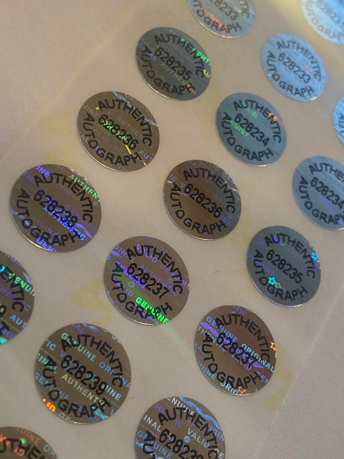 100 AUTHENTIC AUTOGRAPH HOLOGRAM LABELS STICKERS SPORTS COA MLB NBA NFL NHL