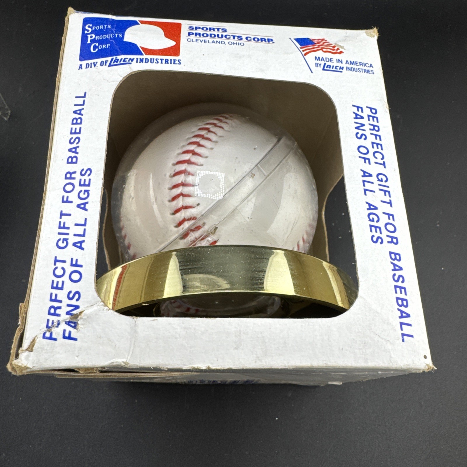 Baseball Display Holder with Pedestal With American Leage Ball 📦