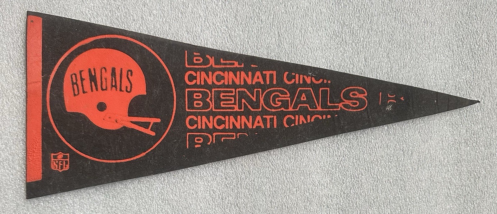 NFL vintage mini pennant 1970s 12×5 inches felt Cincinnati Bengals