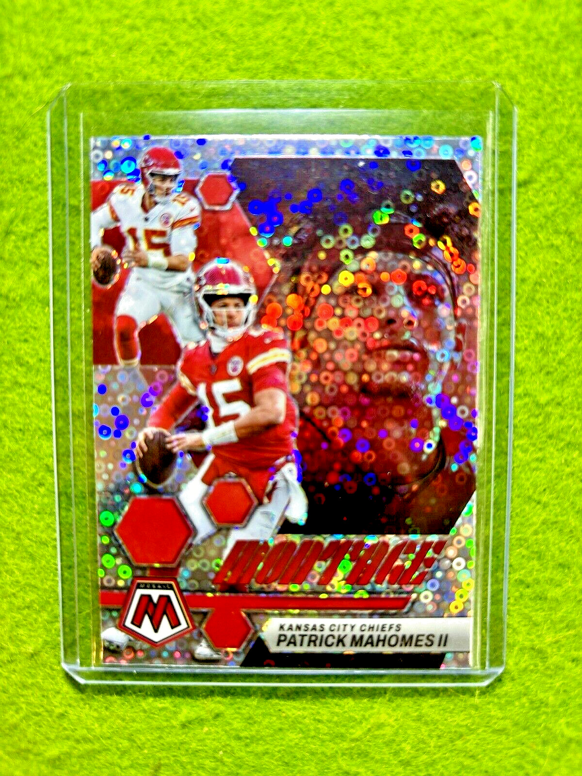Patrick Mahomes SILVER PRIZM MOSAIC NO HUDDLE DISCO CARD 2023 Mosaic CHIEFS SP