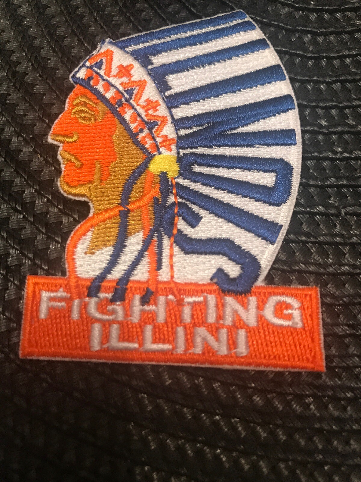 Illinois Fighting Illini Vintage Embroidered Iron On Patch 3” X 2”