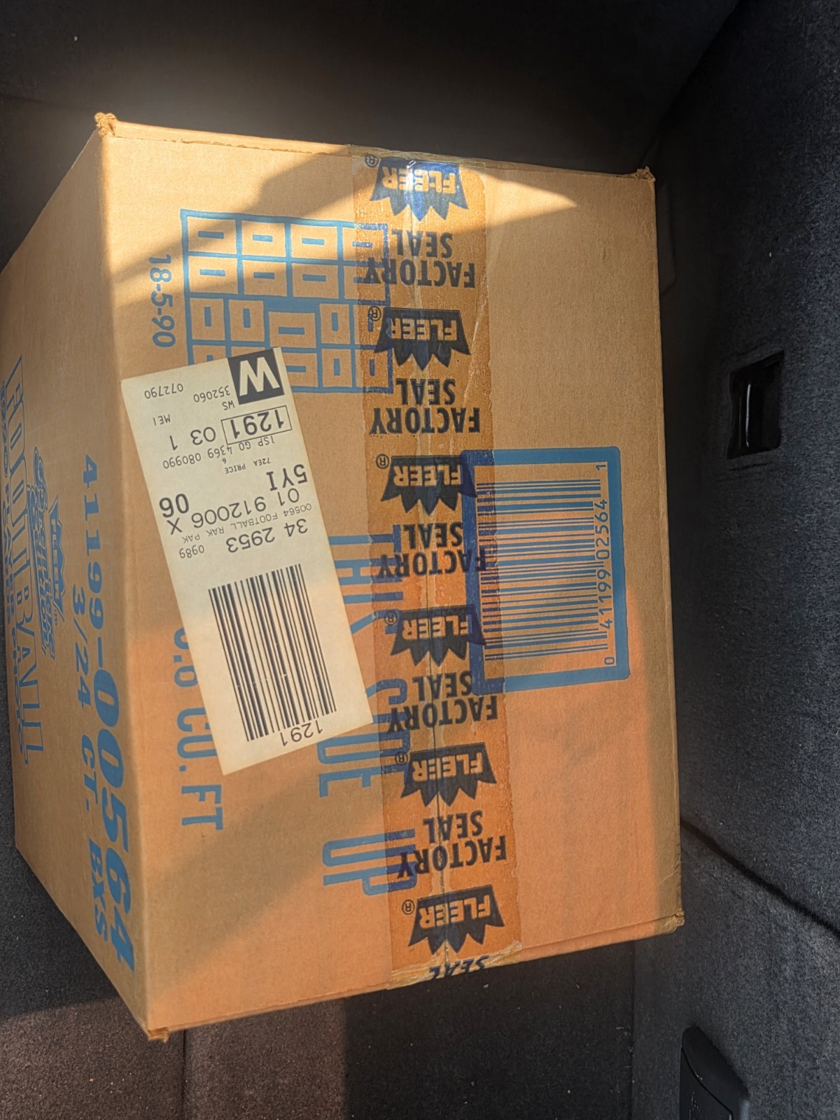 Factory Sealed 1990 Fleer Football Rack Pack 3 Box Case – 3/24ct NEW 41199-0564