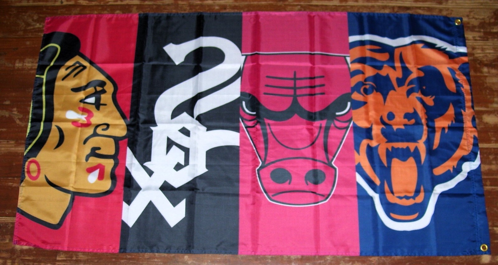 CHICAGO BLACKHAWKS BEARS WHITE SOX BULLS 3’x5′ Flag Banner