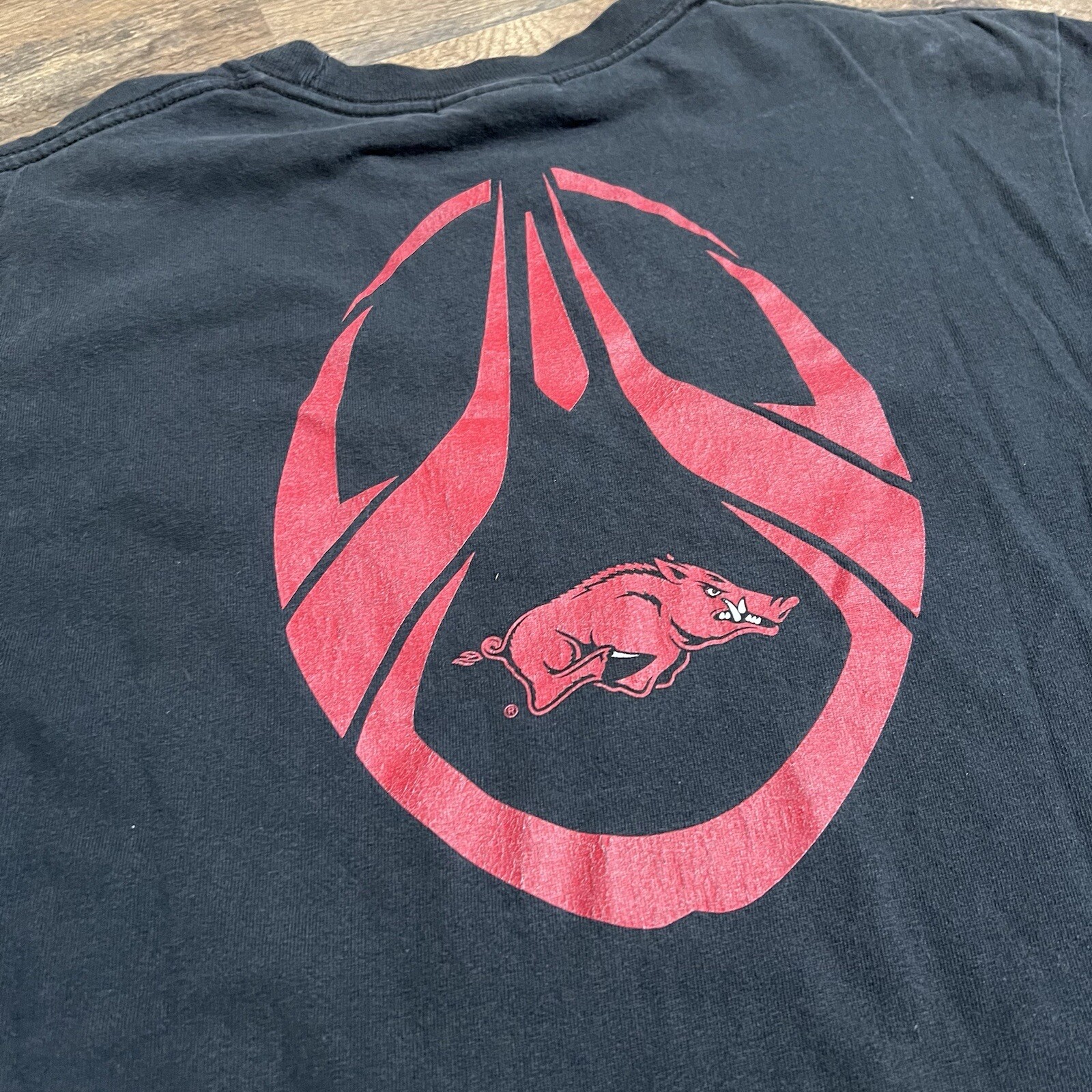 VTG NIKE Arkansas Razorbacks Football T Shirt Mens M Medium Double Sided Swoosh
