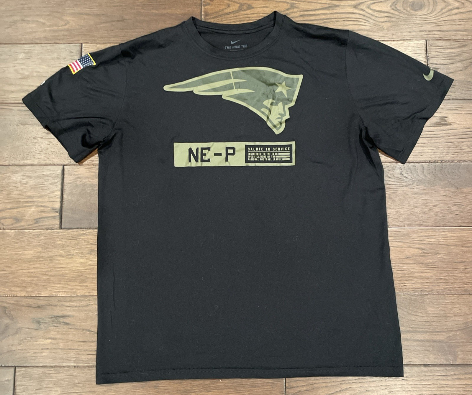 New England Patriots Nike Salute to Service Dri-Fit T- Shirt Men’s XL