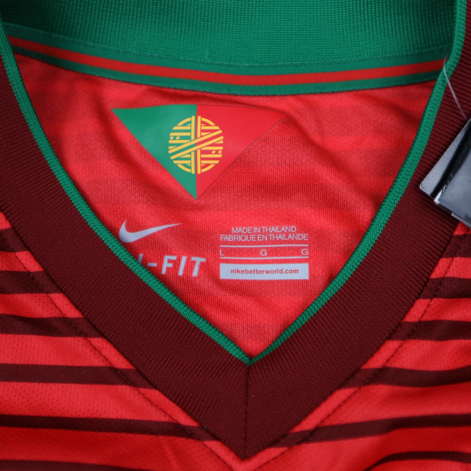 Portugal 2014/15 Home Nike Dri-Fit Soccer Jersey Men’s Large 577986-677