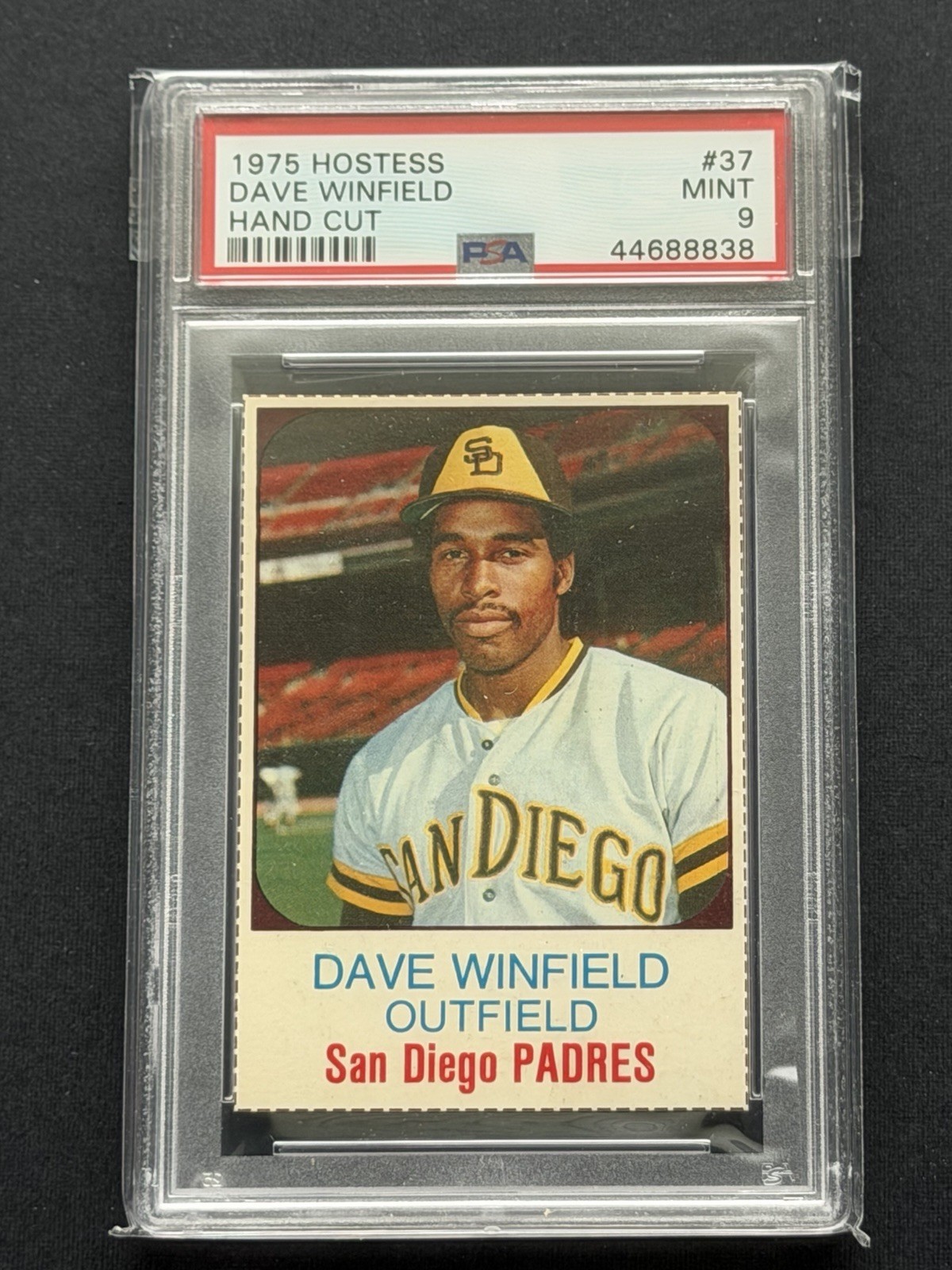 1975 Hostess #37 Dave Winfield San Diego Padres HOF PSA 9 Hand Cut