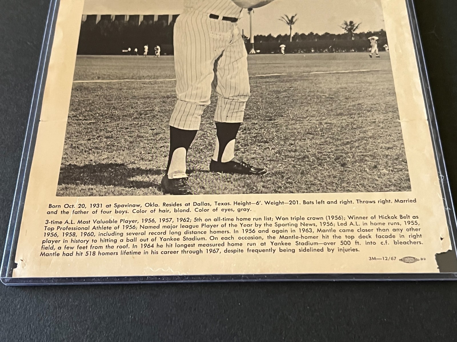 1967 Team Issue Mickey Mantle Trifold- 8 1/2″ x 11″- Mail Response to Fans- worn