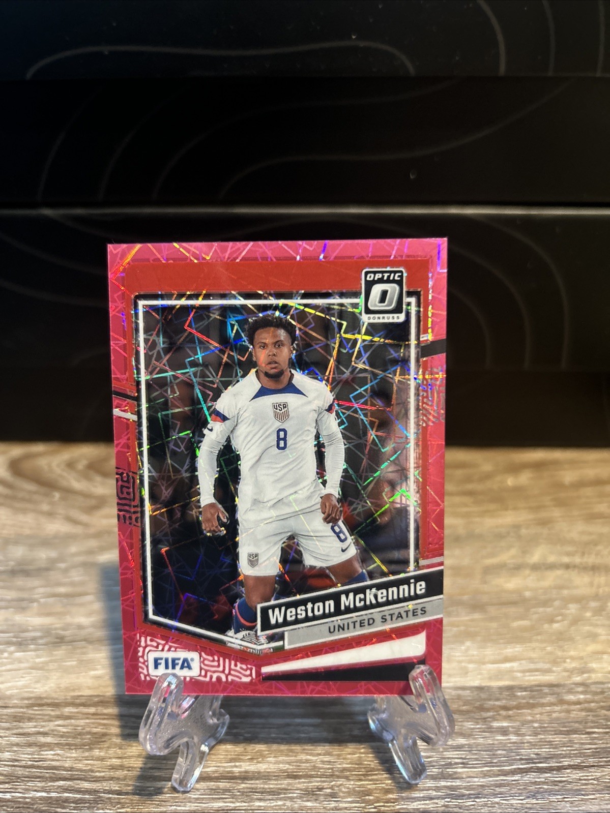 2023-24 Panini Donruss FIFA Optic Weston McKennie #61 Pink Velocity Prizm /99