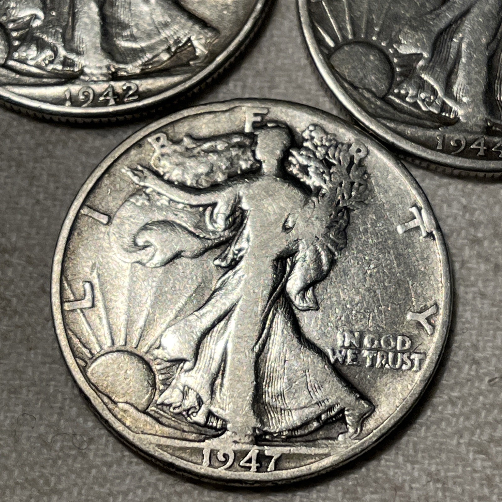 Lot of 3 Walking Liberty Siver Half Dolars. 1942, 1944D, 1947D. 90% Siver.💥