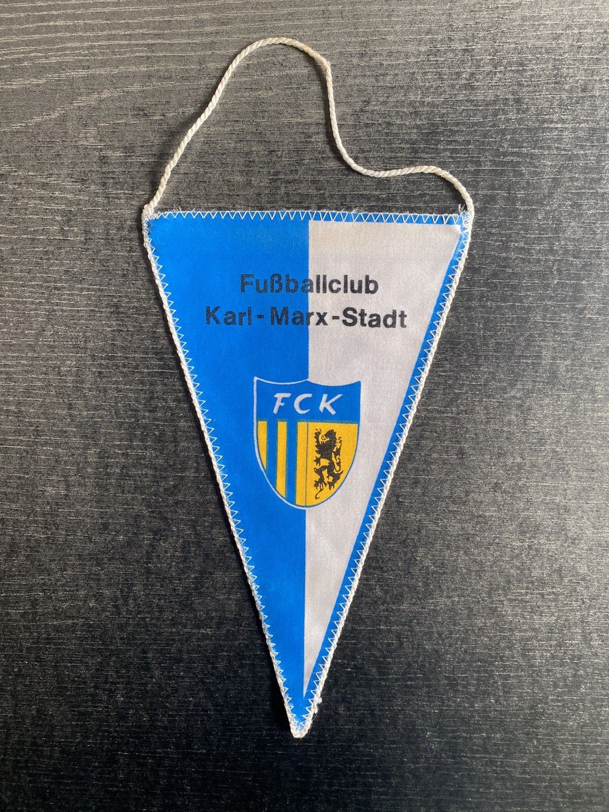 Pennant FC Karl-Marx-Stadt – White Cord – 14.5 X 24 Cm – Back Football