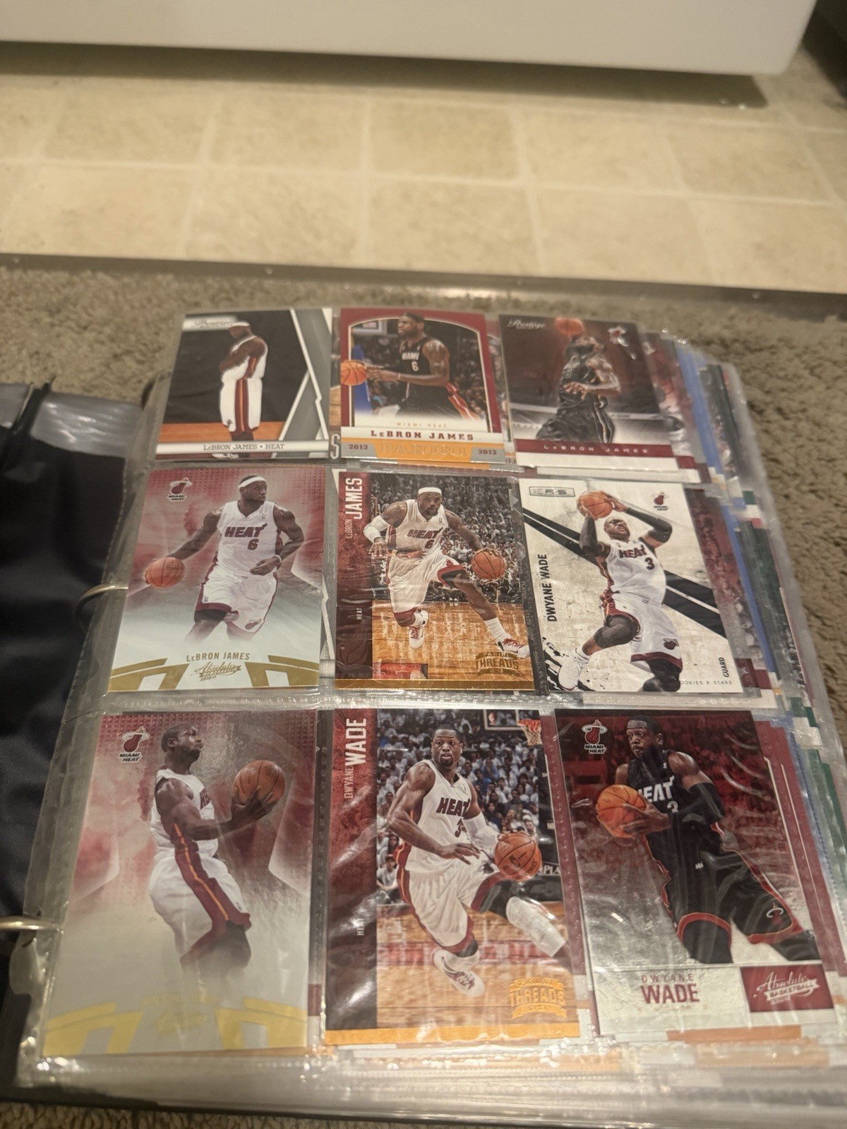 Sport Cards Binder NFL, And Nba Rare And Great Condition