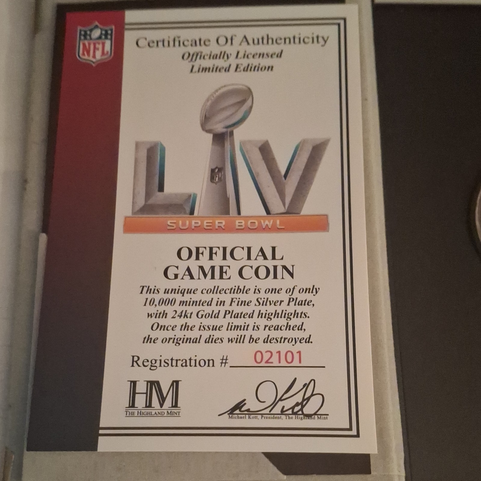 The Highland Mint Super Bowl LV Official Game Coin Silver/Gold Chiefs Buccaneers