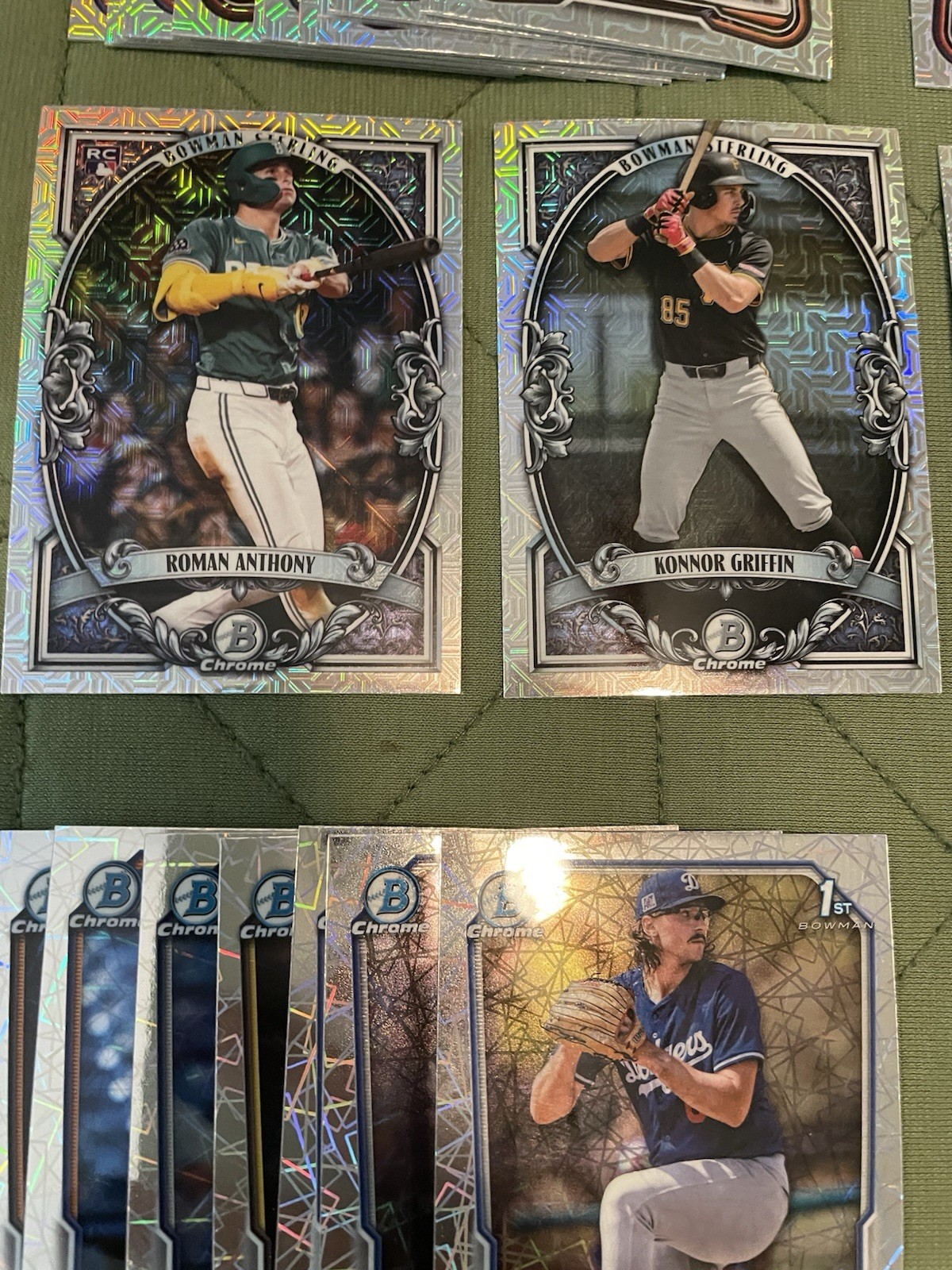 2026 Bowman Lot of 165 Base, Chrome, MOJOs, Top Prospects Numbered Card & 1 Auto